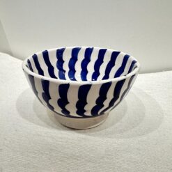 bol en céramique blanc et bleu, fait main.