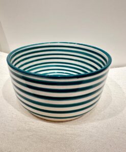 bol en céramique rayé bleu et blanc, fait main.