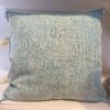 Coussin Sabra bleu artisanal marocain avec motifs traditionnels