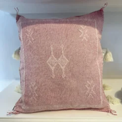 Coussin Sabra rose marocain avec motifs traditionnels