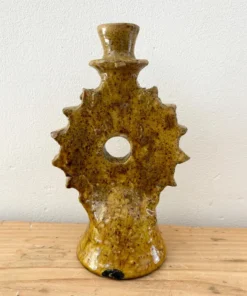 Bougeoir en tamegroute , en argile émaillée, réalisé par des artisans marocains pour une décoration chaleureuse et unique.