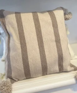 Coussin à pompons rayé en tissu naturel marocain