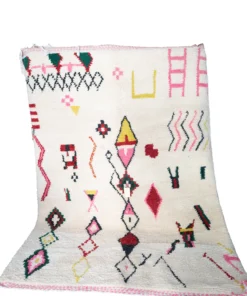Tapis Béni Ouarain blanc à motifs