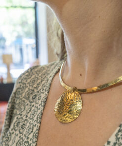 Collier Torque Artisanal Touareg "Tiziri" en Bronze - Pendentif Martelé Fait Main